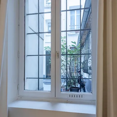 Apartment Cosy Well Located In Center Paris