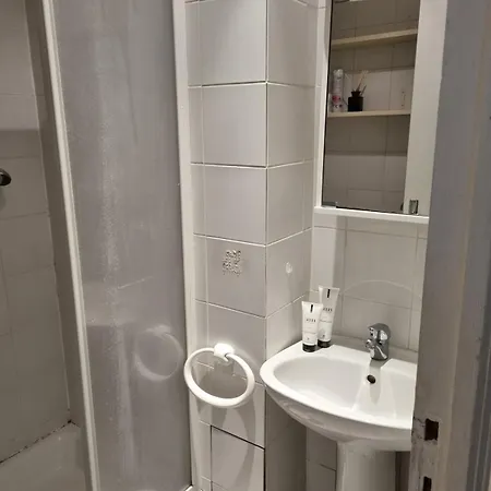 Cosy Well Located In Center * Paris